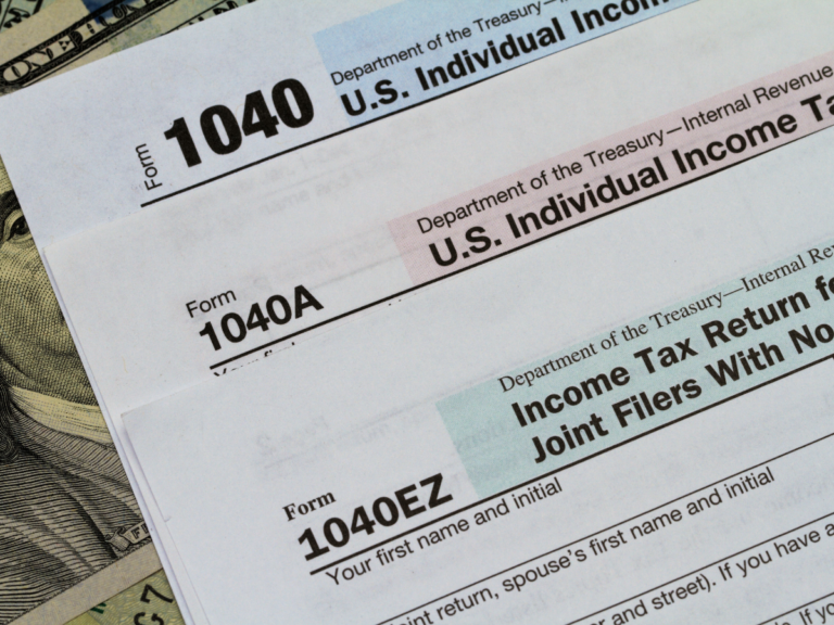 What is the Difference Between Form 1040 and 1040EZ and 1040A?